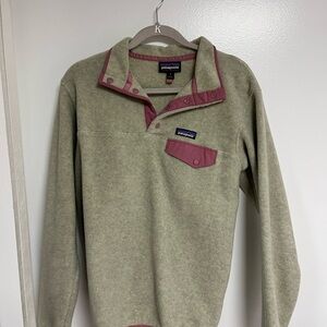Patagonia Cream/white Fleece Pullover with Mauve Trim